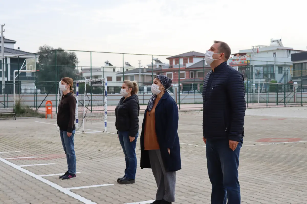 Okullarda İstiklal Marşı’mızın sesi tekrar yükseldi