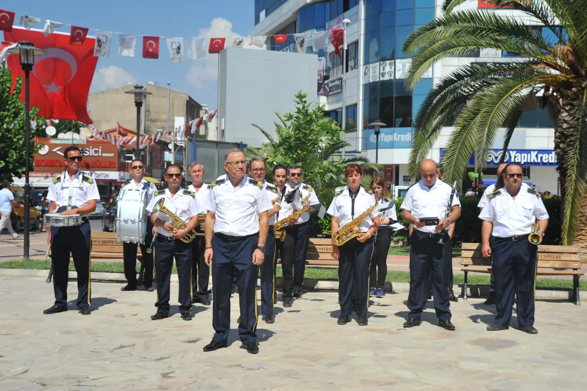 4 Gün Kurtuluş Şenliği 4 Gün Konser