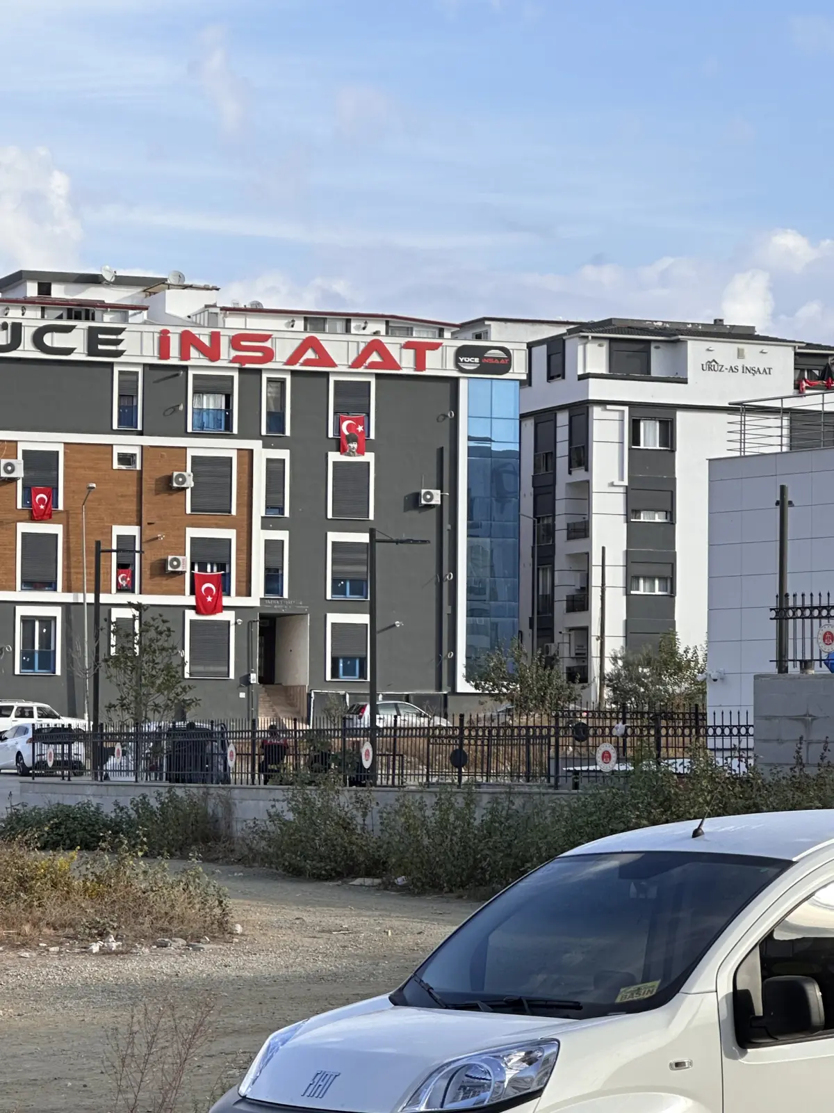 Adliyede bıçaklı yaralama!