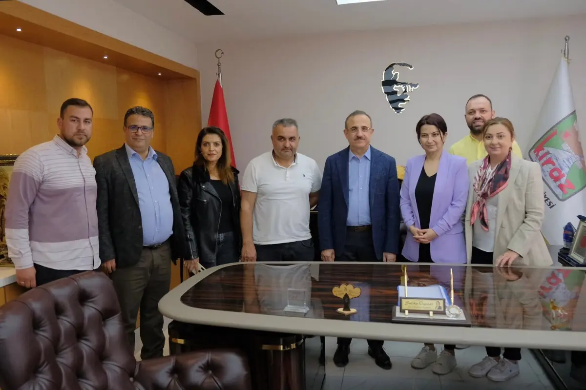 AK Partili Sürekli’den Büyükşehir’e: "Bir avuç tohumla tarım desteklenmez”