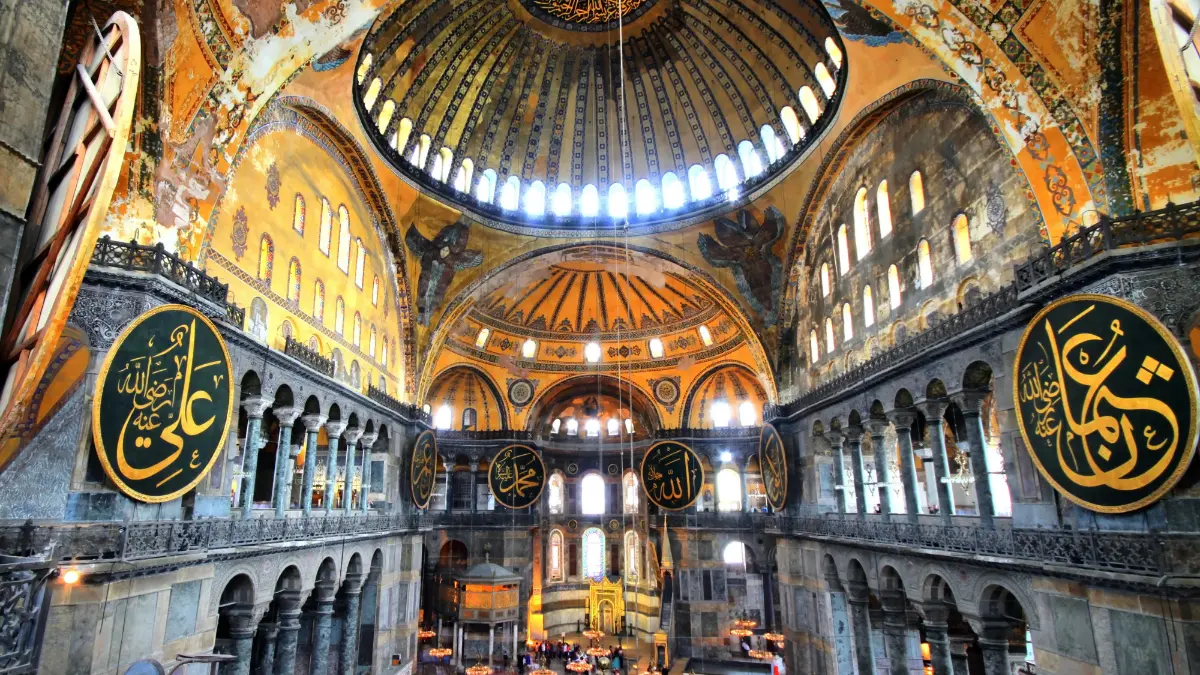 Ayasofya’nın mimarisinde Seferihisar’dan izler