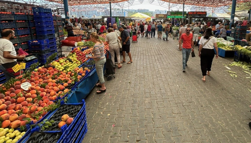 Belediyeden bayram düzenlemeleri: Pazar yerinin günü değişti.