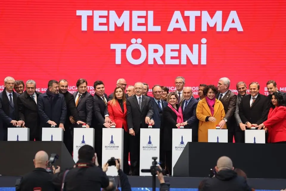 Buca’daki coşkuya Seferihisar’dan yoğun katılım