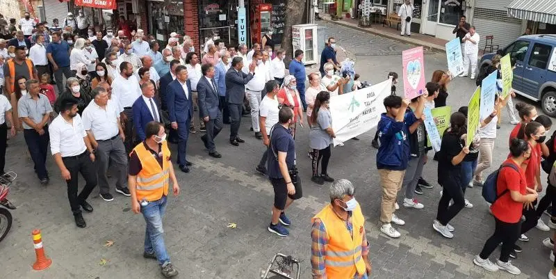 Çanakkale’de Seferihisar Belediye Bandosu rüzgarı esti