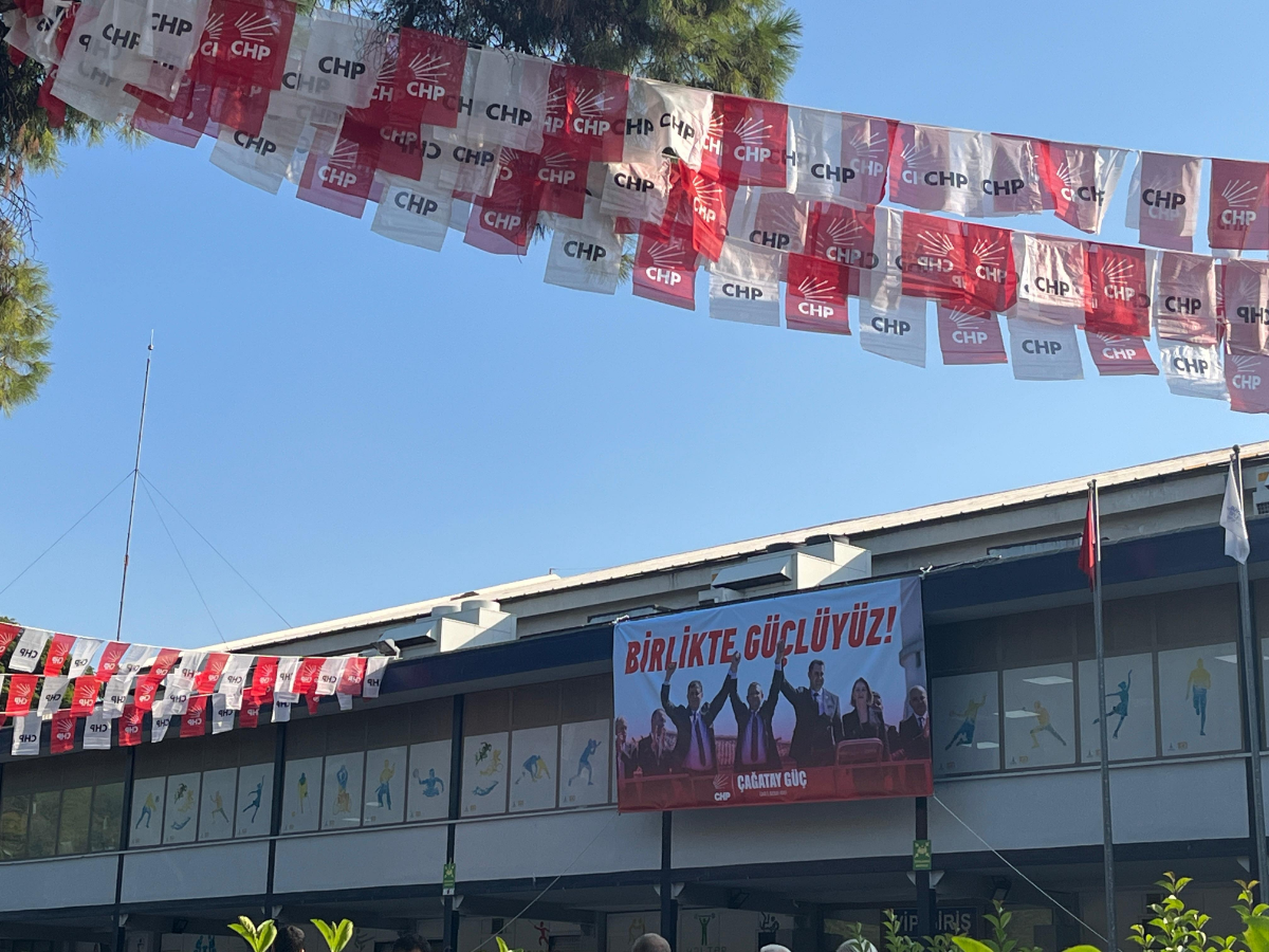 CHP İzmir’de kurultay heyecanı: Rahmi Çınar kurultay delegesi oldu