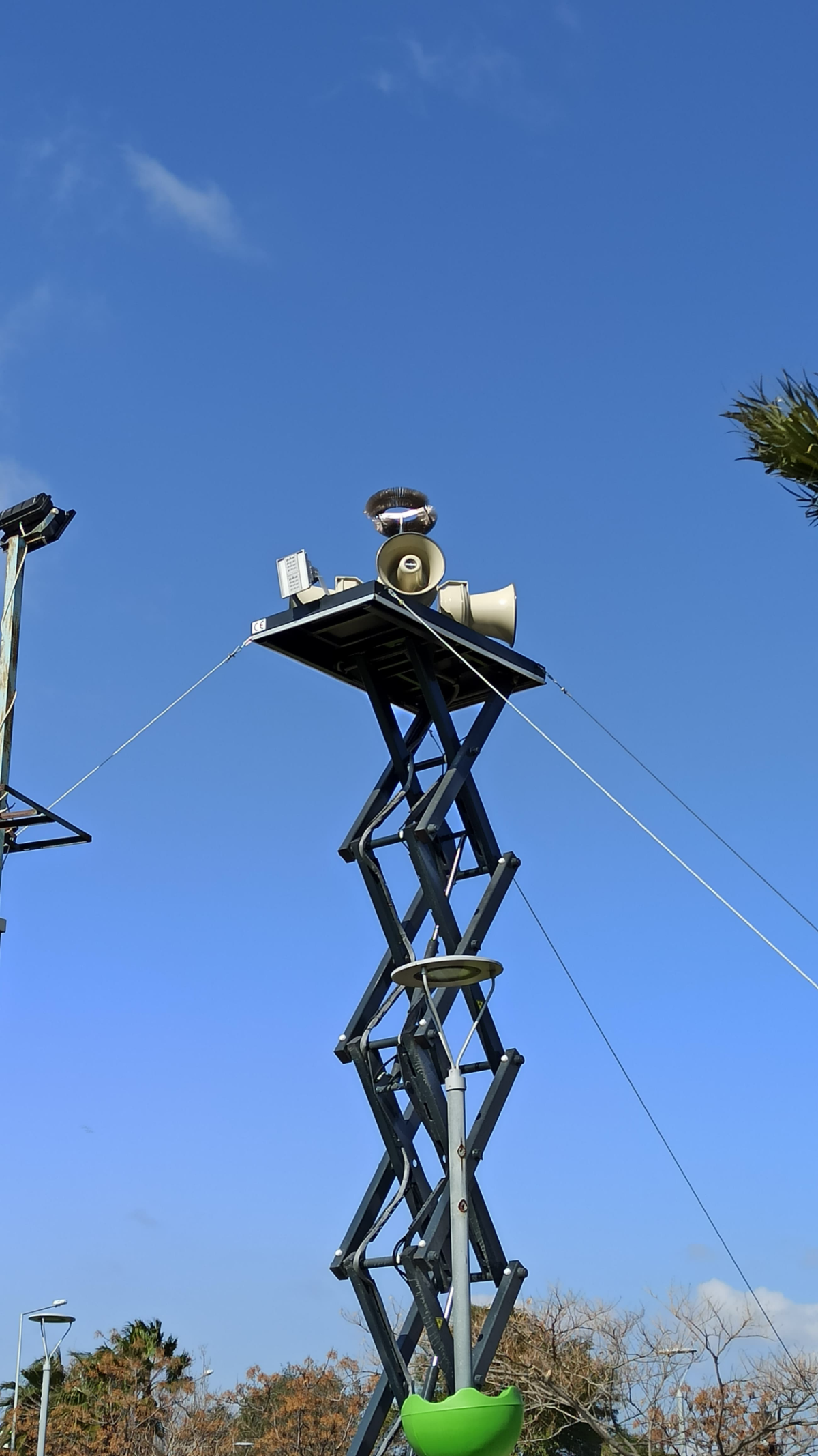 Deprem fırtınasının ardından mobil siren sistemi kuruldu