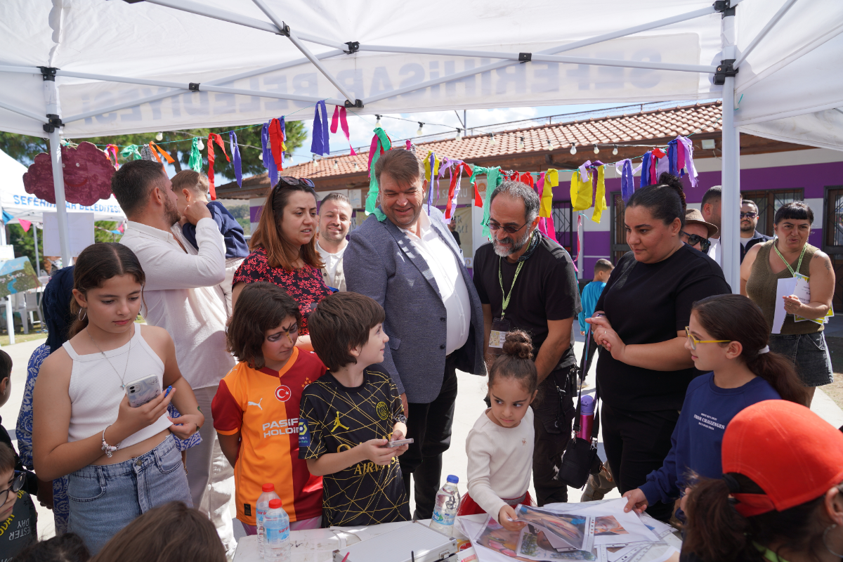 Doğa, çocuk ve sanat buluştu! 5. Seferihisar Çocuk Festivali gerçekleşti!