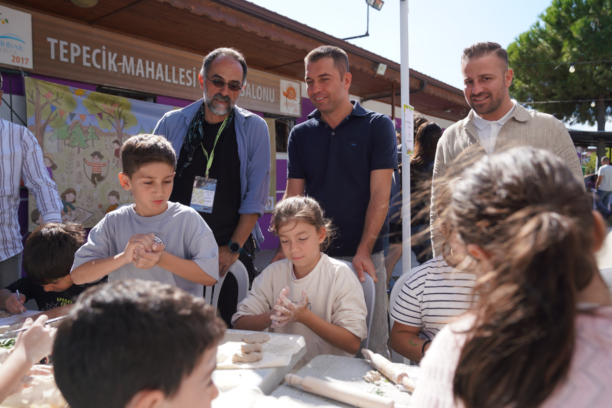 Doğa, çocuk ve sanat buluştu! 5. Seferihisar Çocuk Festivali gerçekleşti!
