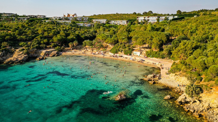 Ekmeksiz Plajı da tehlike altında: Seferihisar’ın korunan alanları imara açılabilir