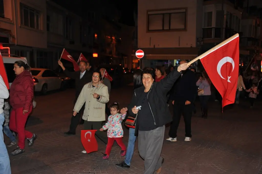 Fener alayına yoğun ilgi