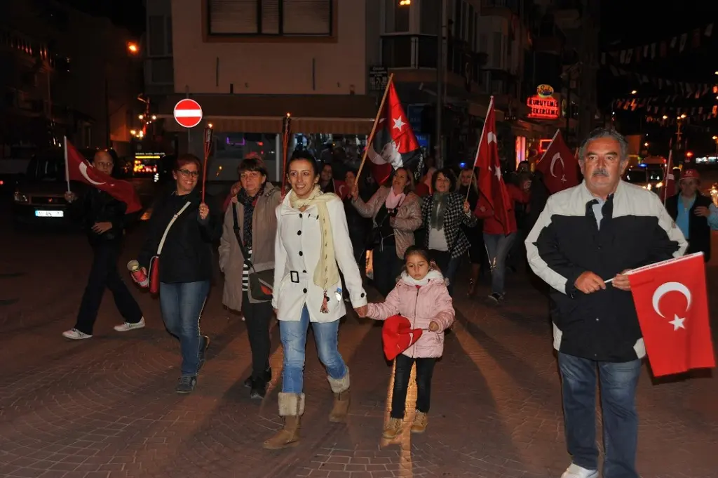 Fener alayına yoğun ilgi