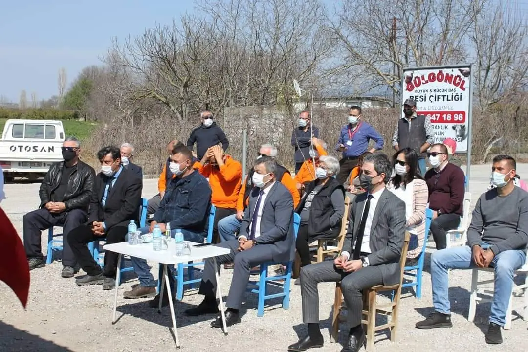 İl Tarım Müdürlüğü’nden Seferihisarlı üreticiye ekinezya desteği