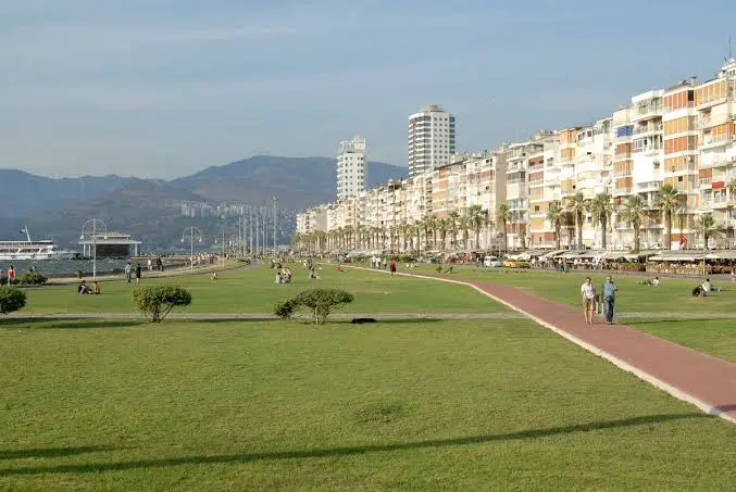 "İzmir’e alkol yasağı gelmeli”
