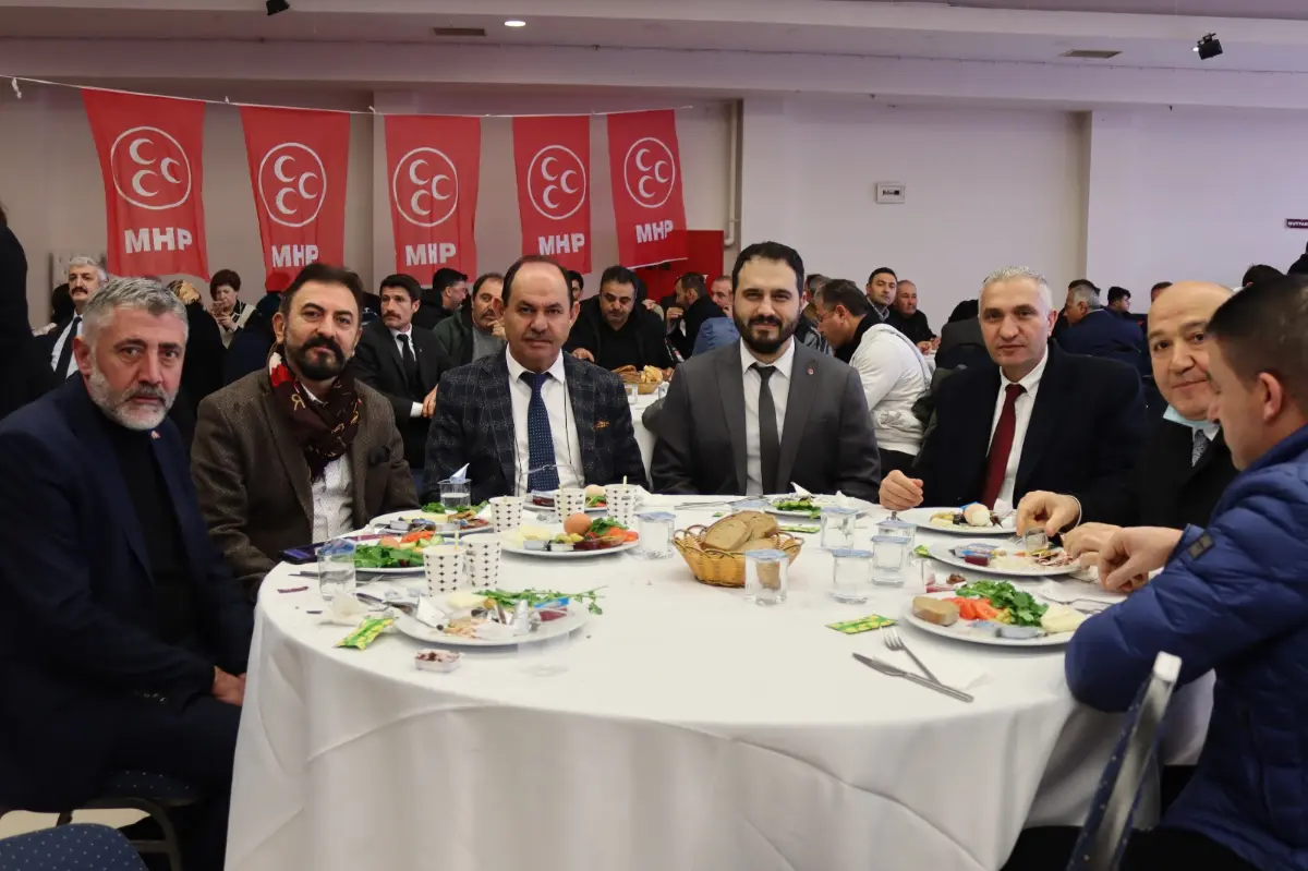 MHP Seferihisar’da "Anlatma ve Aydınlatma Toplantısı” gerçekleşti