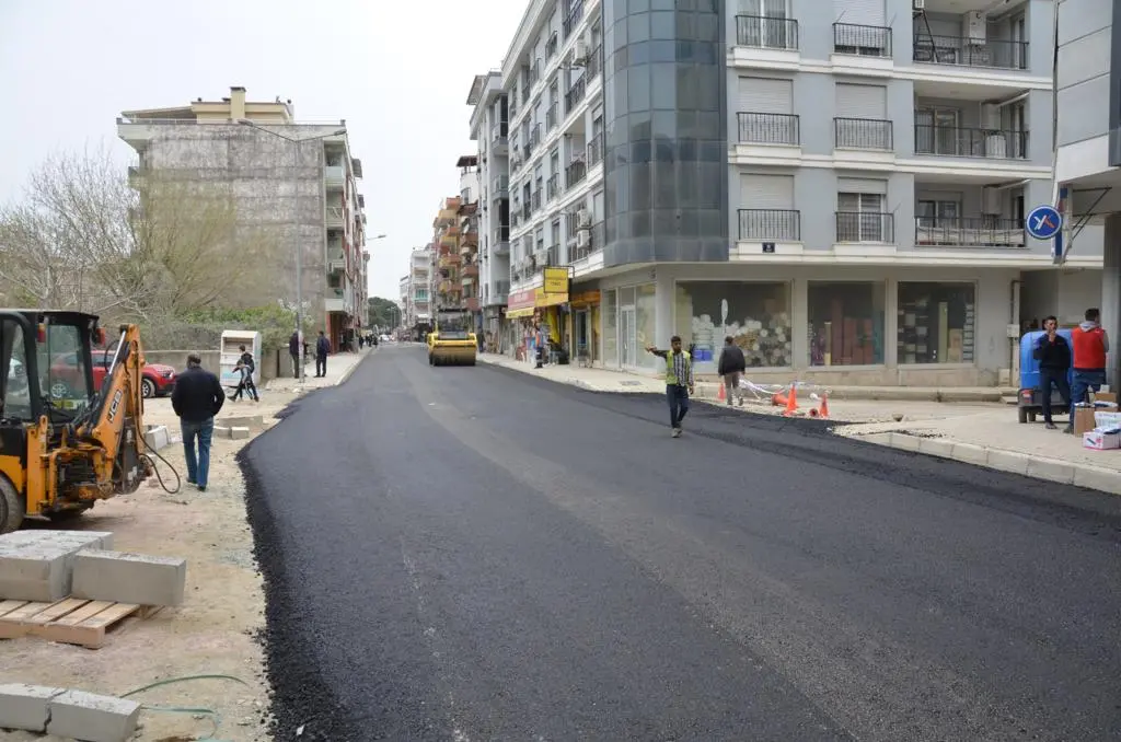 Necat Hepkon Caddesi’ne asfalt döküldü