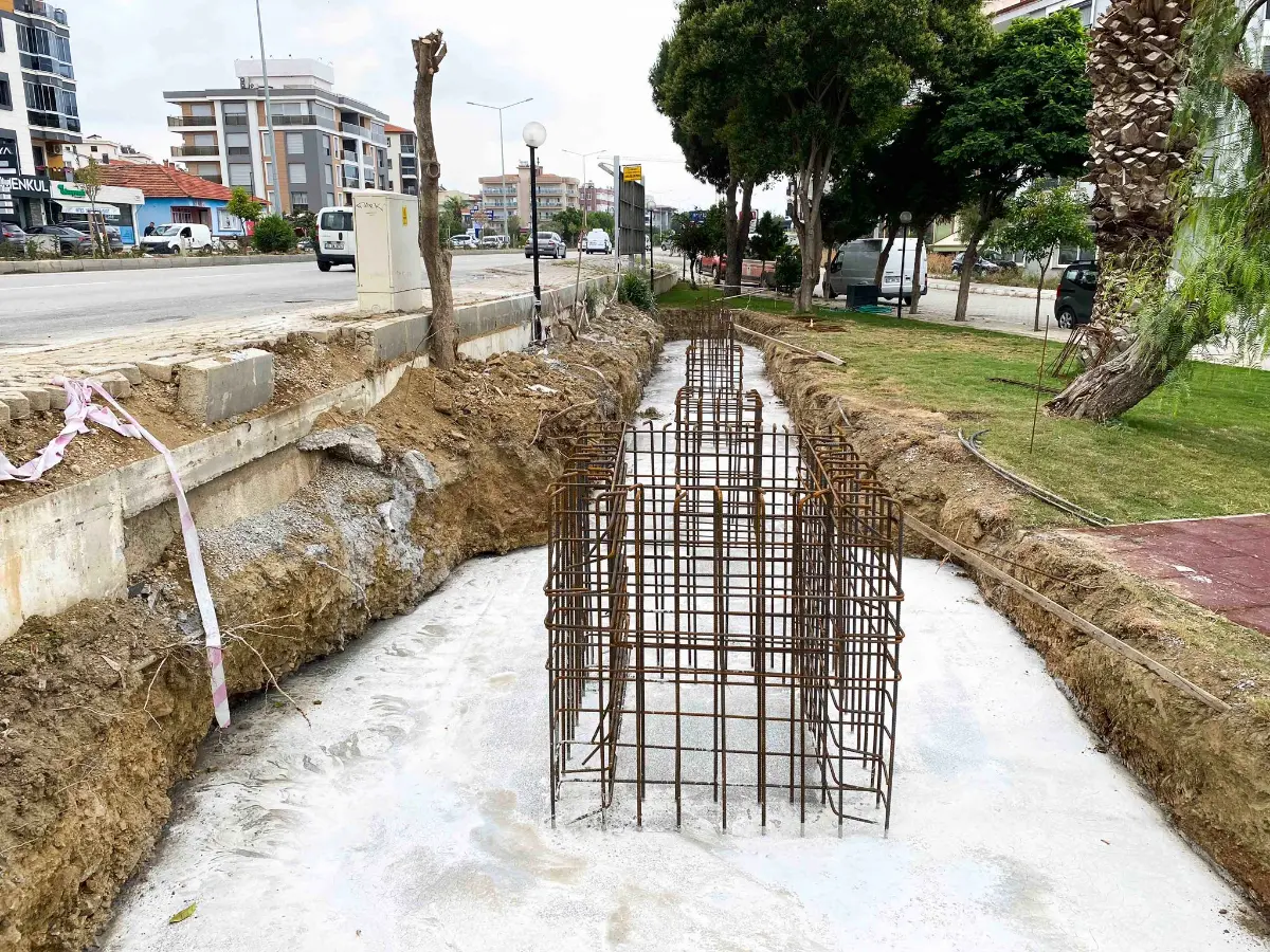 Okullar bölgesine üst geçit müjdesini Başkan Aydın duyurdu