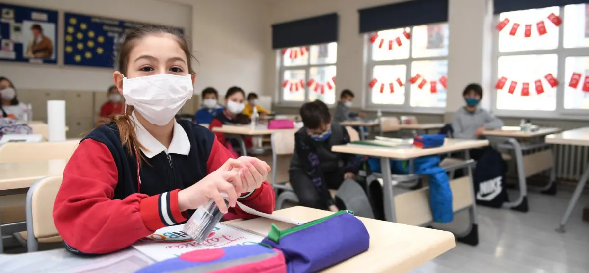 Okullarda salgın alarmı: Tüm sınıf hasta