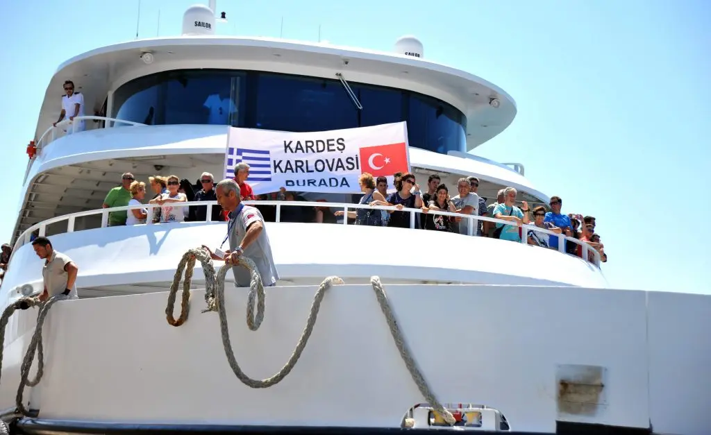 Samos’lu Komşularımız: Denizler bizi ayıramaz..