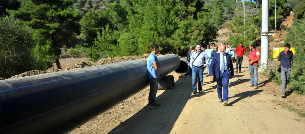 Seferihisar barajı isale hattı değişiyor ve tarıma yaz kış su verilecek.