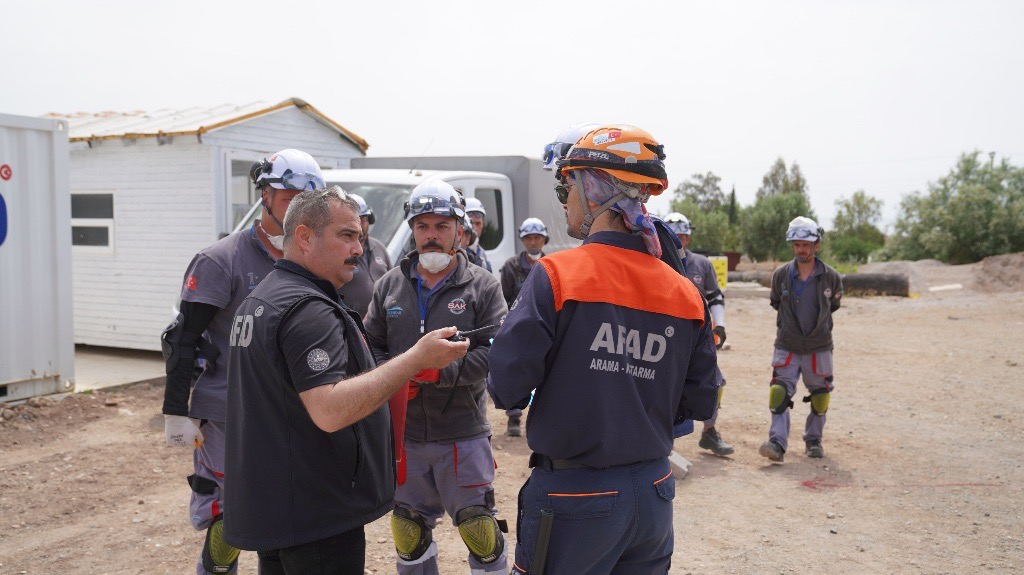 Seferihisar Belediyesi Arama Kurtarma Ekibi AFAD Akreditasyon Sınavı’nı geçti