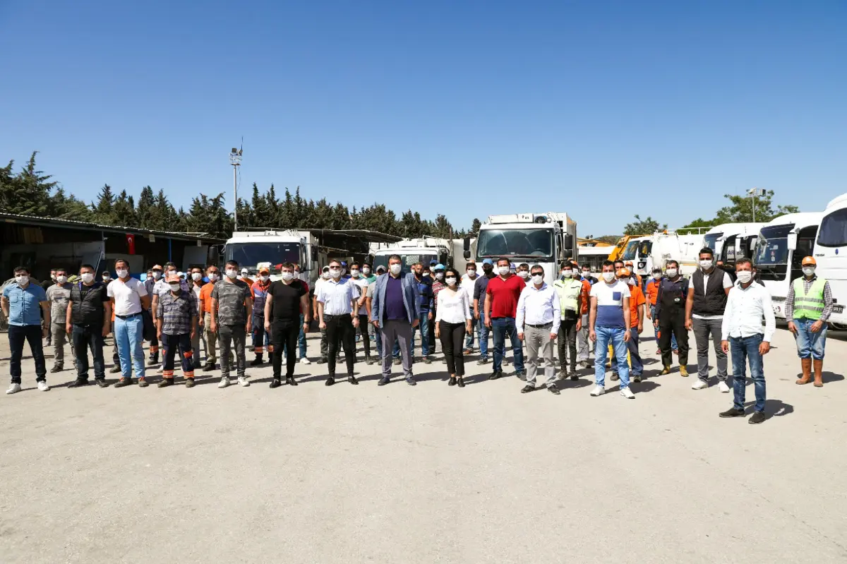 Seferihisar Belediyesi’nde bu ay "Ayın personeli” temizlik işleri ekibi