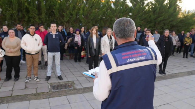 Seferihisar Belediyesi’nden olası afetlere karşı tatbikat