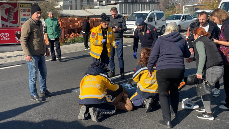 Seferihisar’da iki motosiklet çarpıştı: 2 yaralı