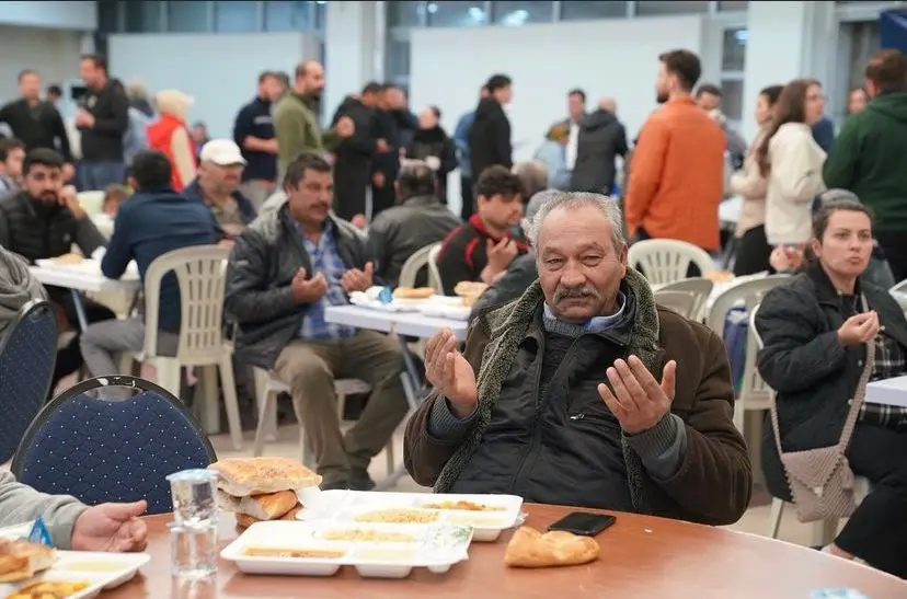 Seferihisar’da ilk iftar heyecanı