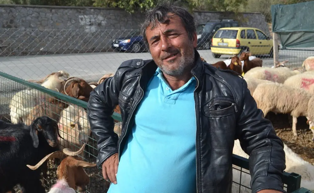 Seferihisar’da Kurban sahiplerinin yüzü gülüyor