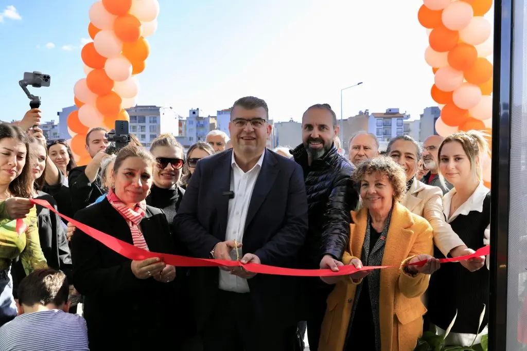 Seferihisar’da sosyal belediyecilik! Sağlık ve Sosyal Yaşam Merkezi açıldı