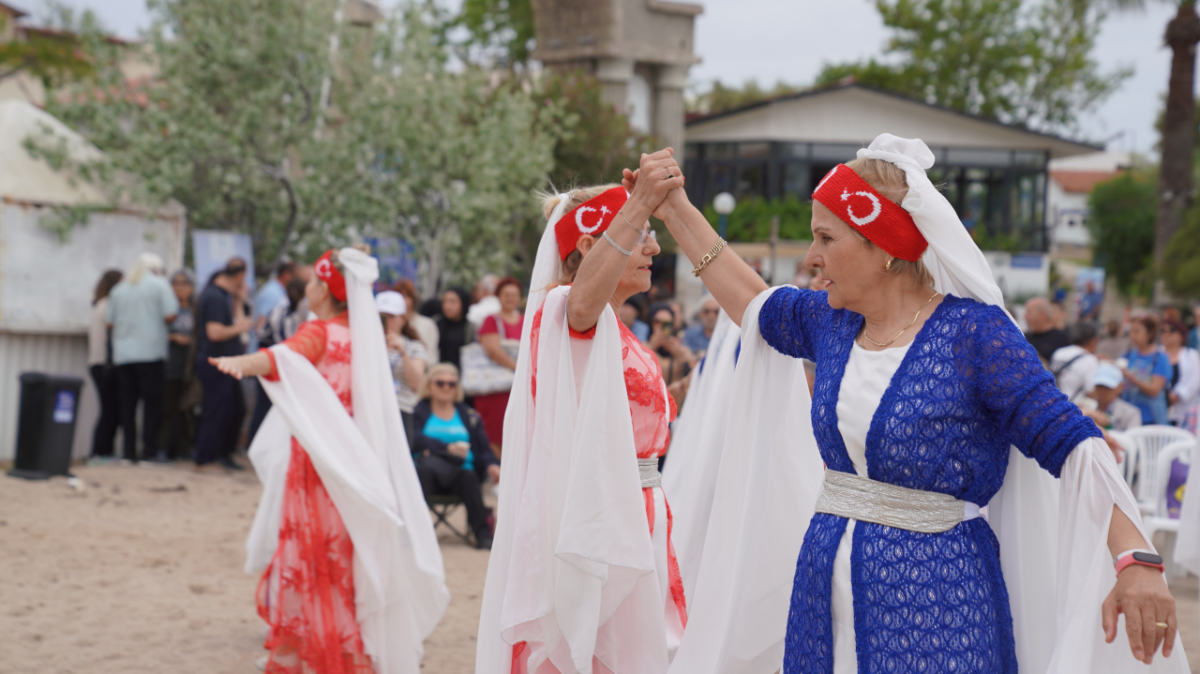 Seferihisar’da Turizm ve Çevre Şenliği renkli görüntülere sahne oldu