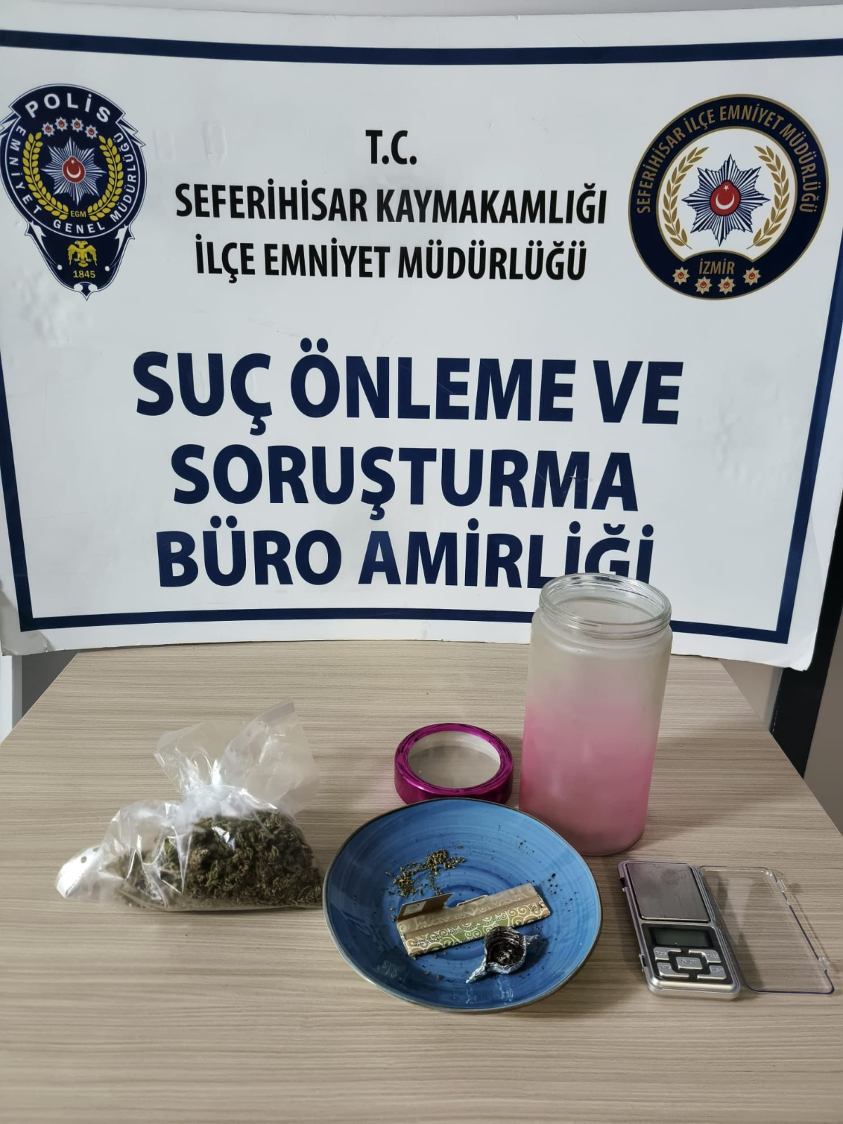 Seferihisar’da uyuşturucu operasyonu: 2 kişi tutuklandı