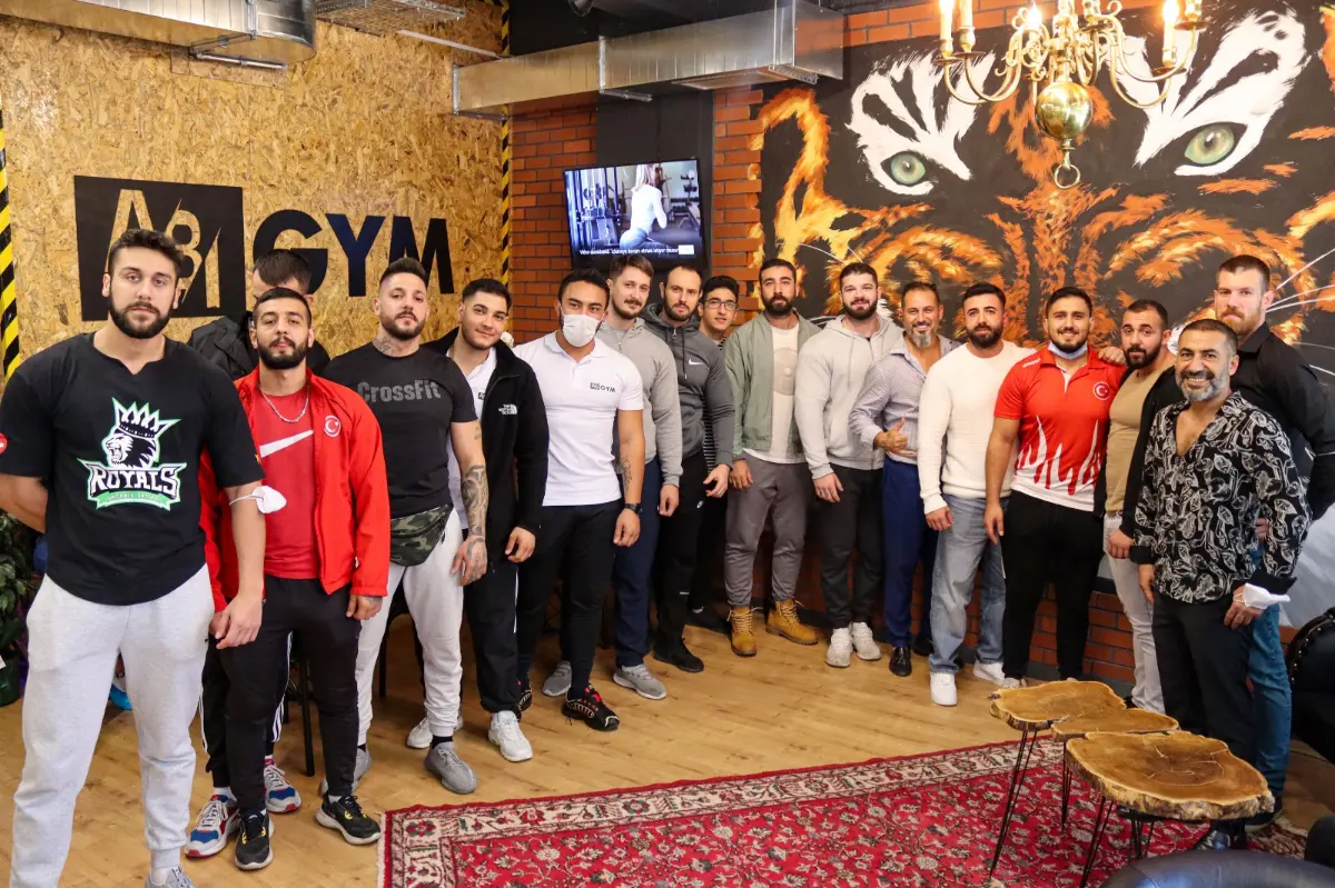 Seferihisar’ın modern spor salonu açıldı