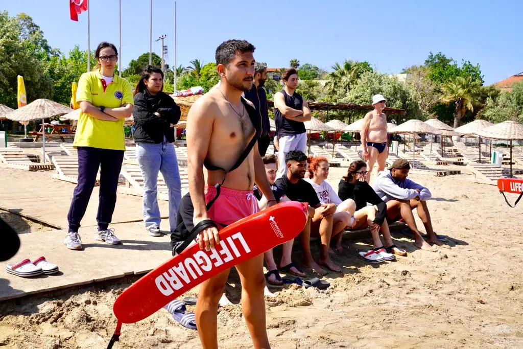 Seferihisar’ın plajları onlara emanet