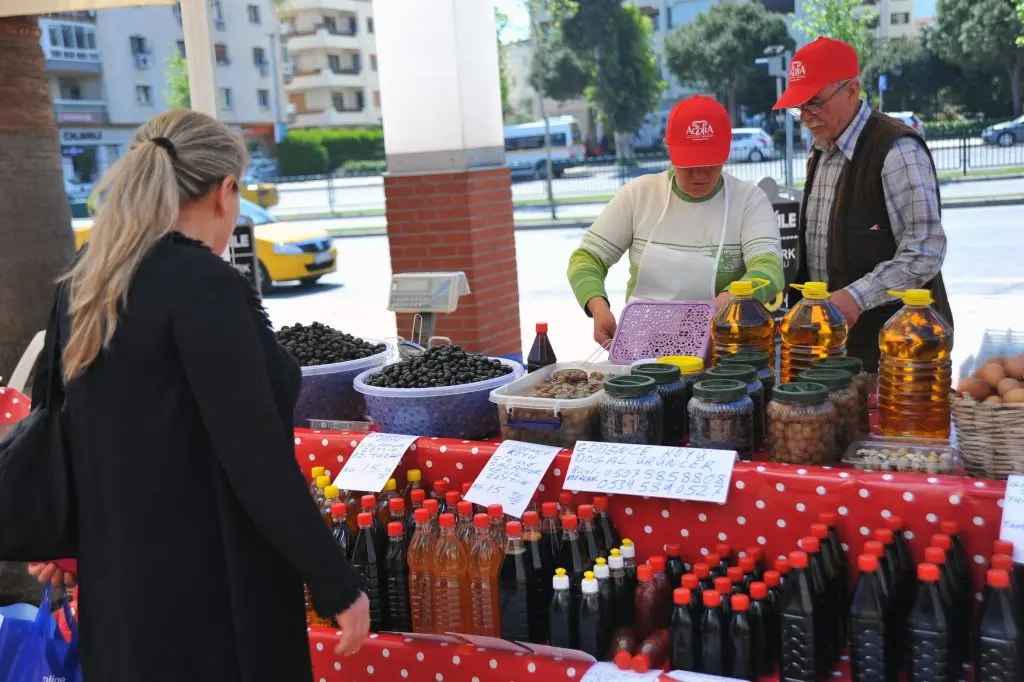 Seferihisar’ın Ünlü Üretici Pazarları Agora AVM’de