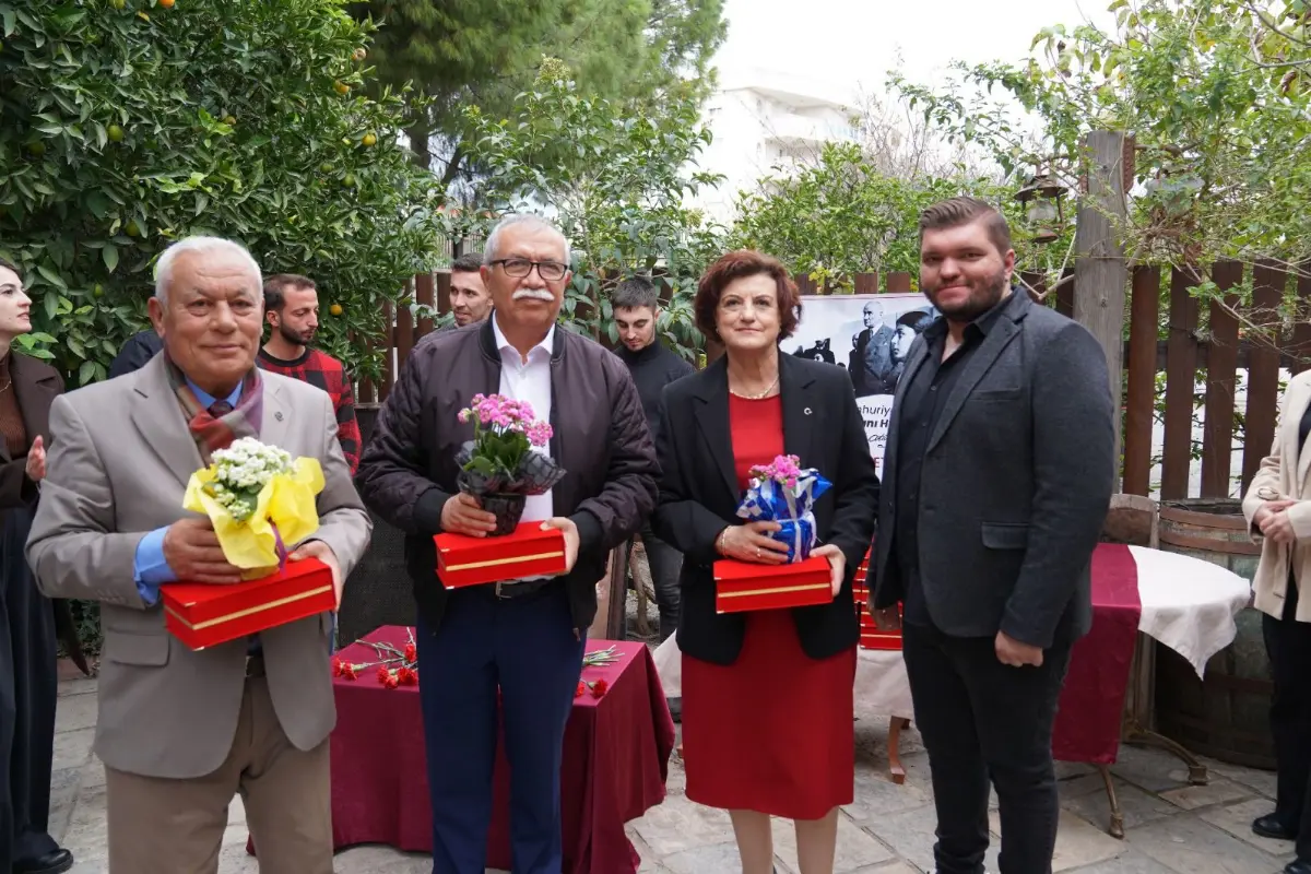 Seferihisarlı gençler Cumhuriyet’in Öğretmenleri ile buluştu