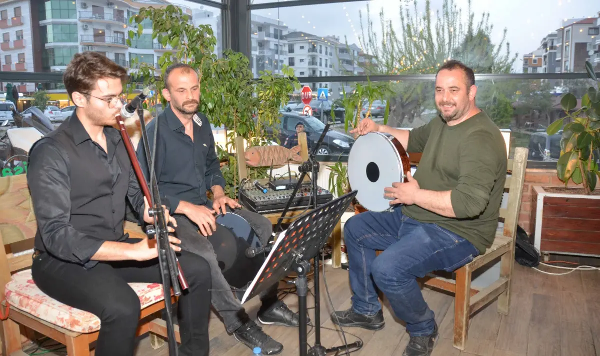 Şehit aileleri ve gaziler onuruna iftar programı düzenlendi