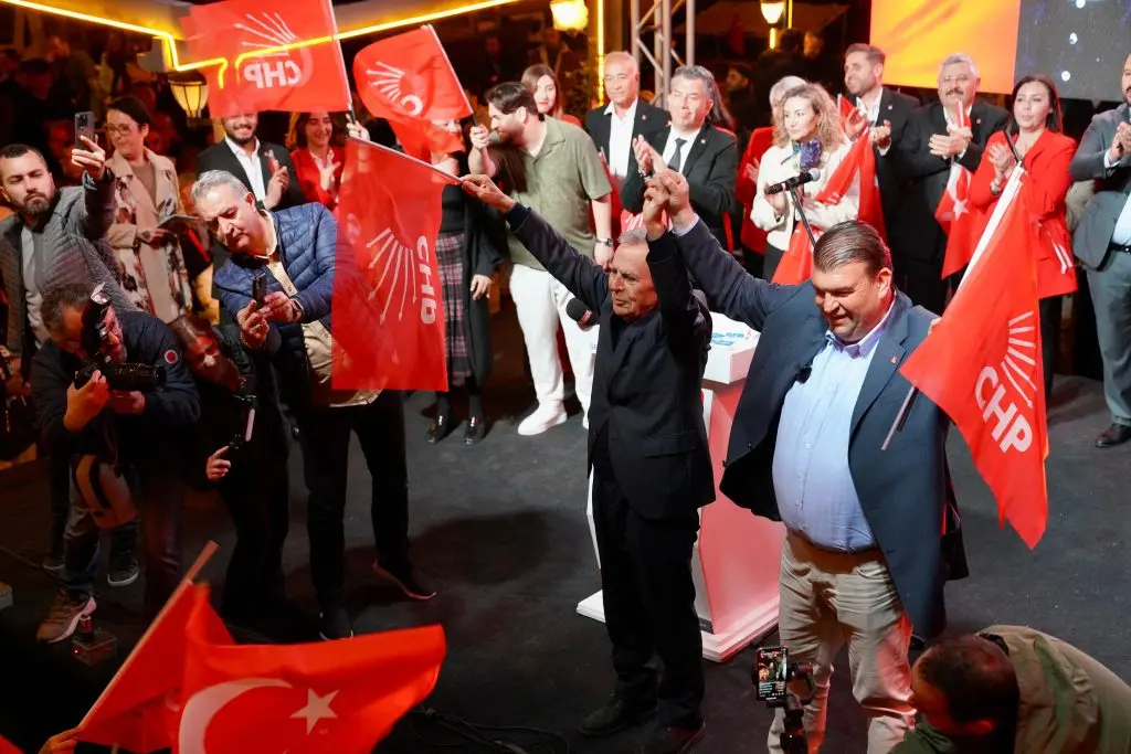 Sığacık’ta dev miting! Kocaoğlu’ndan Başkan Yetişkin’e destek