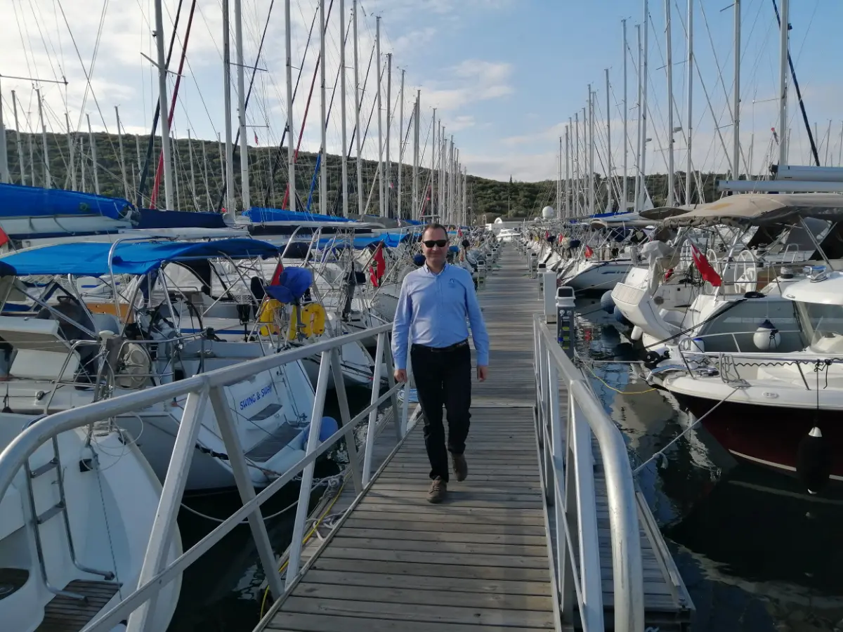 Teos Marina’ya uluslararası onur