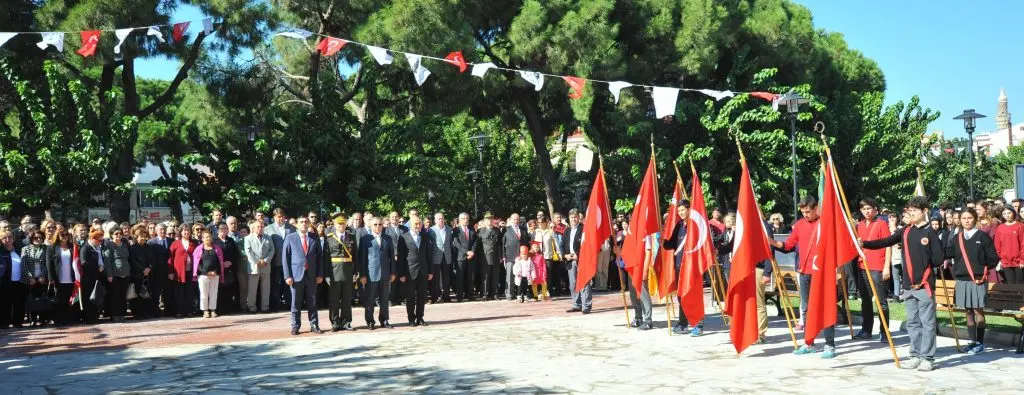 Türkiye Cumhuriyeti’nin ilanının 92. yıldönümü kutlamaları başladı