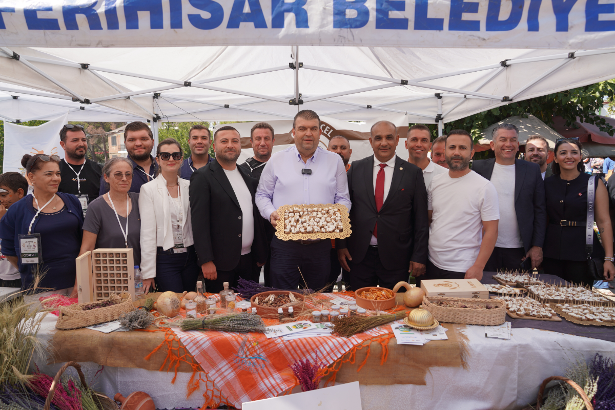 Ulamış’ta geleneksel tatlar şenliğe taşındı