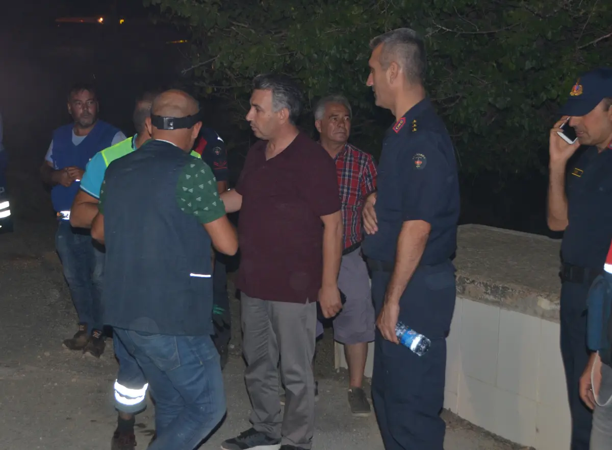 Yoğun çalışma sonucu yangın etkisizleştirildi