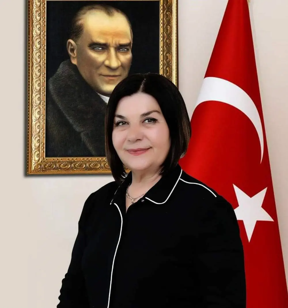 Zehra Ongun Bayraklı Belediye Başkan Aday Adayı oldu