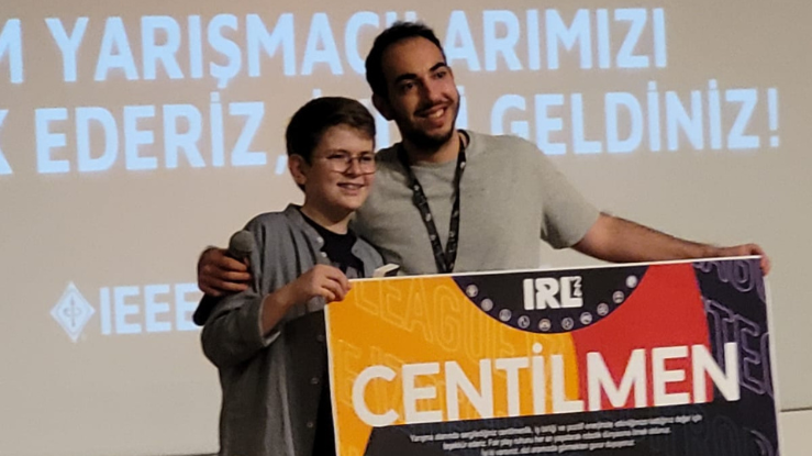 RoboLeague'24'te Seferihisarlı Öğrencilerden Büyük Başarı!