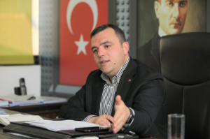 Başkan Aydın: “Tunç Soyer, İsmail Yetişkin’i hazmetmeli”