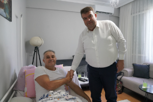 Başkan Yetişkin’den yaralı polise ziyaret