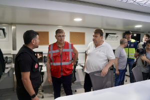 Cemil Tugay’dan yangın bölgesine ziyaret