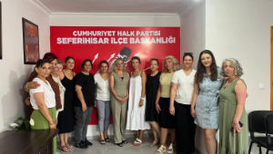 CHP İzmir Kadın Kolları’nda yeni dönem: Sibel Yalçınkaya kurultay delegesi oldu