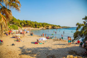 Ekmeksiz Plajı ziyarete kapatıldı