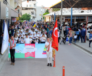 Halk Dansları Festivali Başladı